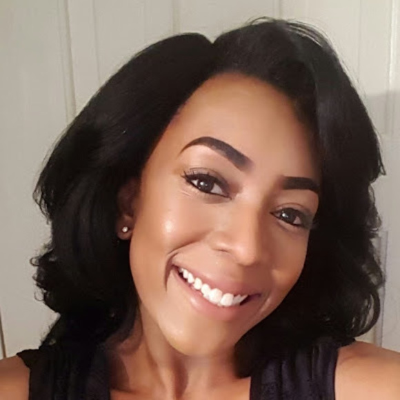 Meet your Posher, Tiffany - Picture 1 of 1